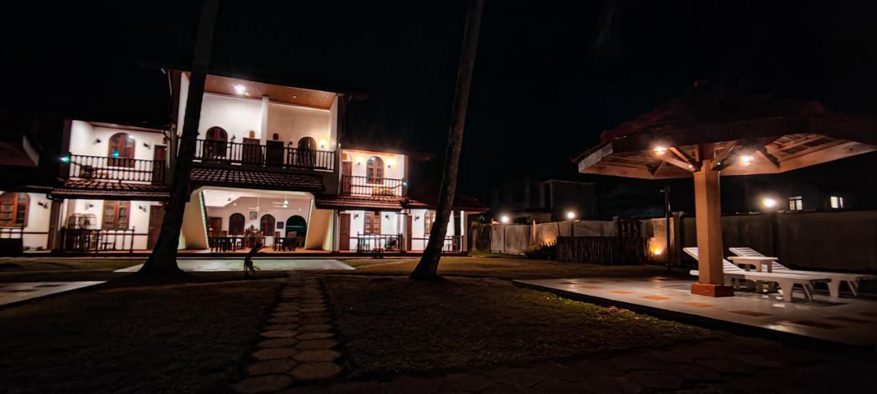 Nu-Vin Beach Hotel Ahangama Exterior foto