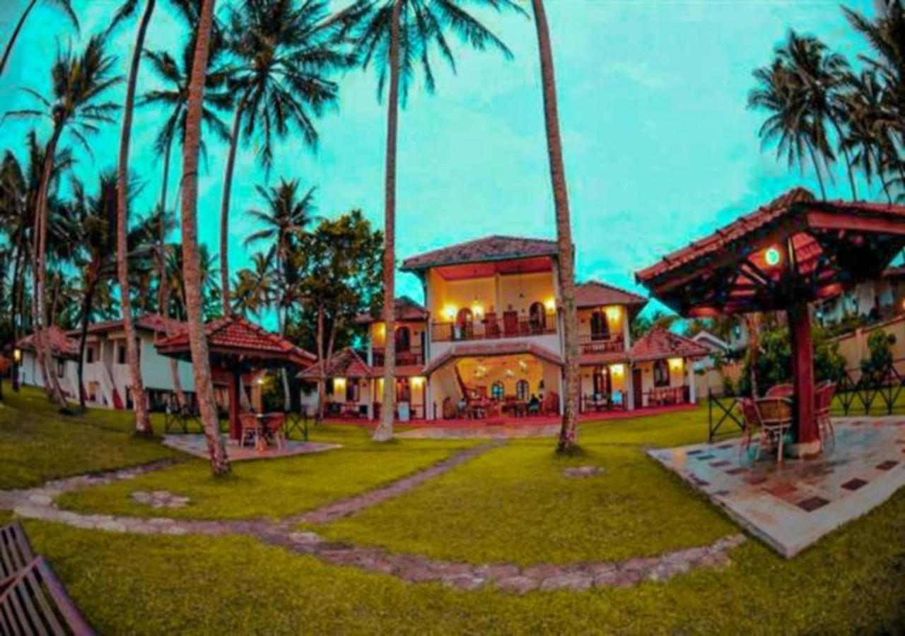 Nu-Vin Beach Hotel Ahangama Exterior foto